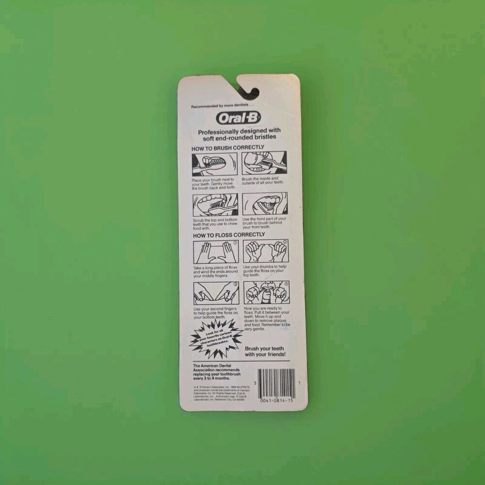 Vintage New 80s Oral-B Toothbrush Jim Henson's Muppets Kermit Frog 1985 RARE - Picture 2 of 6